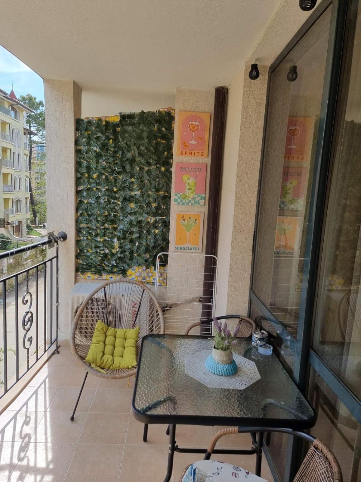 Good Vibes Apartment Avalon Слънчев бряг Екстериор снимка